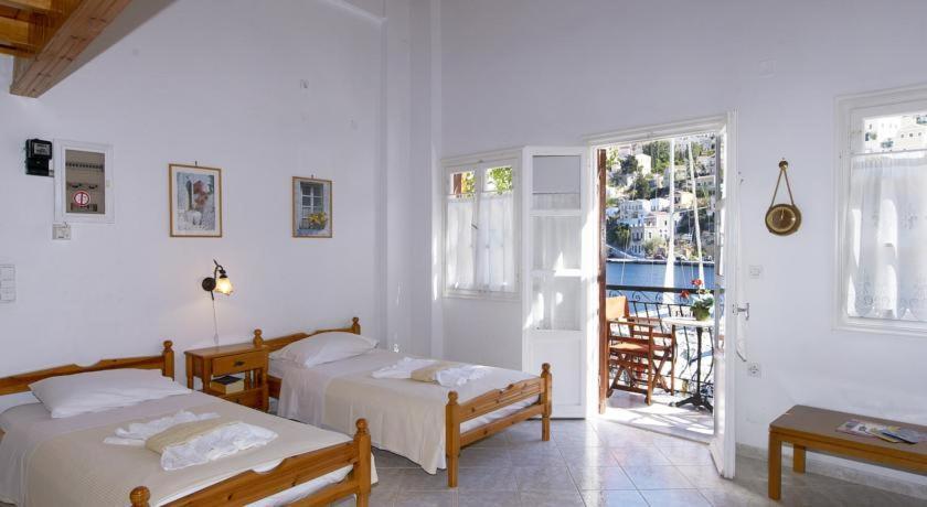 Symi Blue Port Apartment Eksteriør bilde