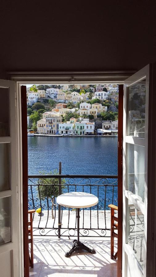 Symi Blue Port Apartment Eksteriør bilde