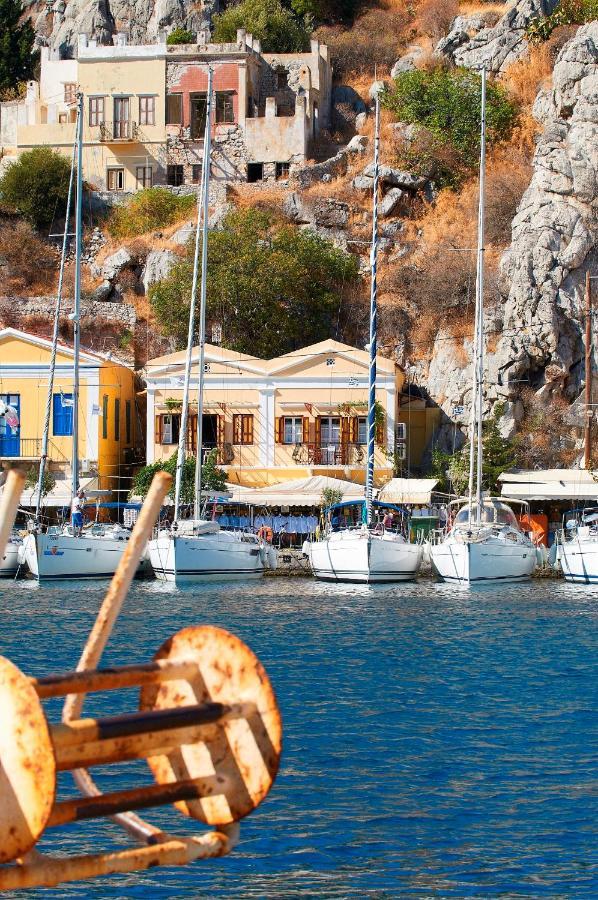 Symi Blue Port Apartment Eksteriør bilde